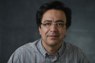Claudio Fuentes, director de la Escuela de Ciencia Política UDP.